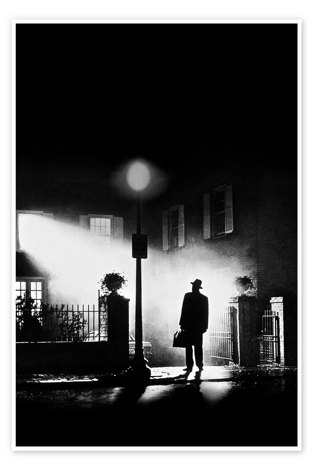 The Arrival: An Iconic Vintage Horror Movie Poster Wall Art